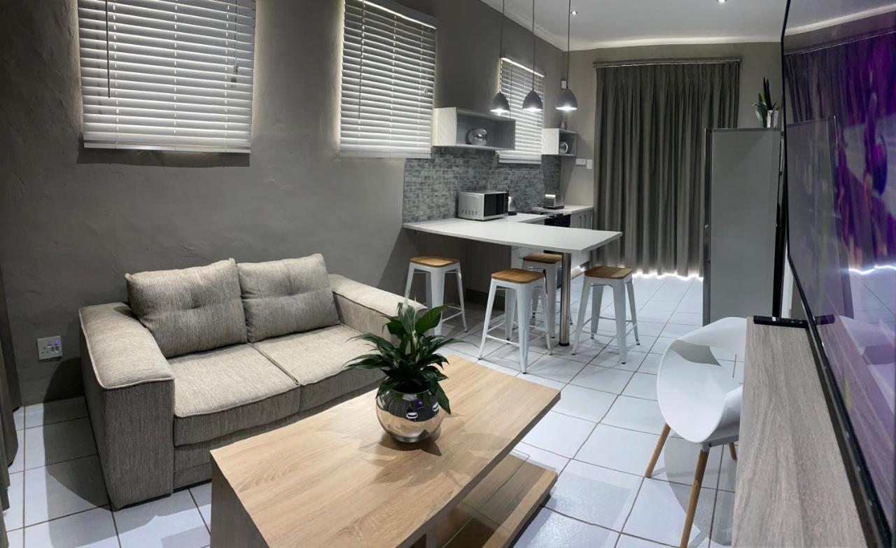 Adventure Apartment - Colchester - 5Km From Elephant Park Exterior foto